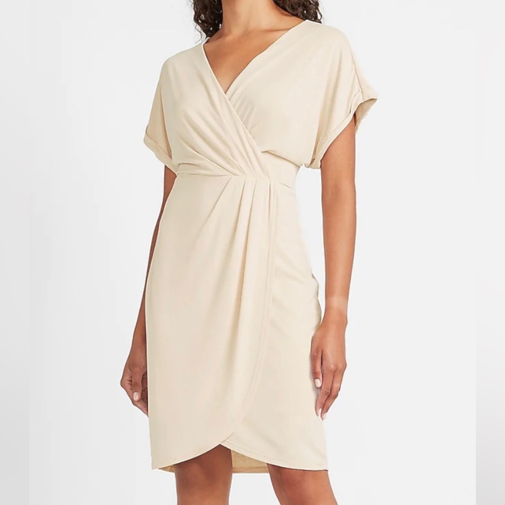 NWOT Express Knit Faux Wrap Tulip Hem Ruched Surplice V-Neck Dress Extra Small